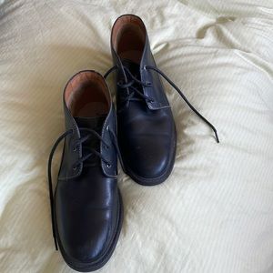 Black Bostonian low men’s boots